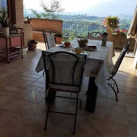 ベッド・アンド・ブレックファスト Mara E Monti 3*