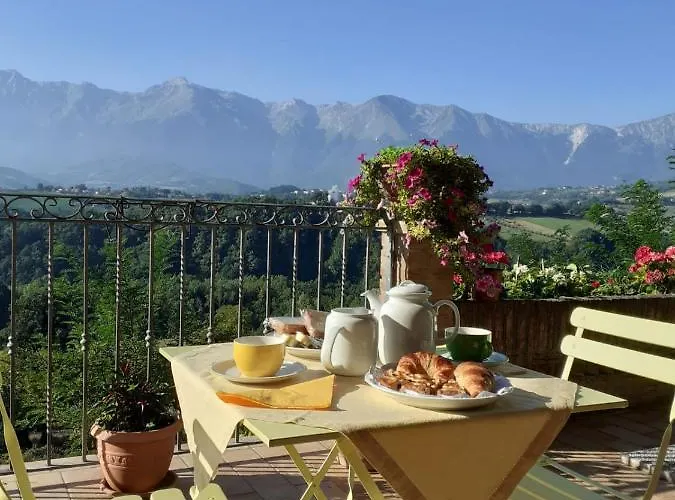 Alojamento de Acomodação e Pequeno-almoço Mara E Monti